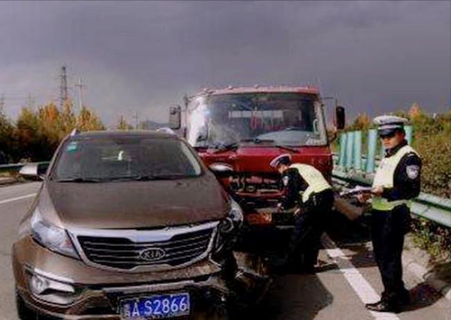 车祸后肇事车主应承担哪些赔偿（被撞骨折赔偿标准）