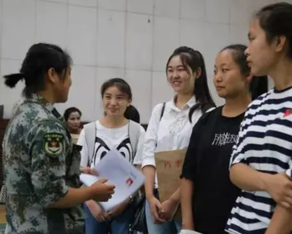 女兵征兵条件学历要求（女兵应征报名时间条件及流程）