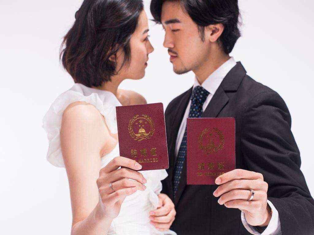 婚前协议怎么写才有法律效力（婚前财产公证协议书正规范本）